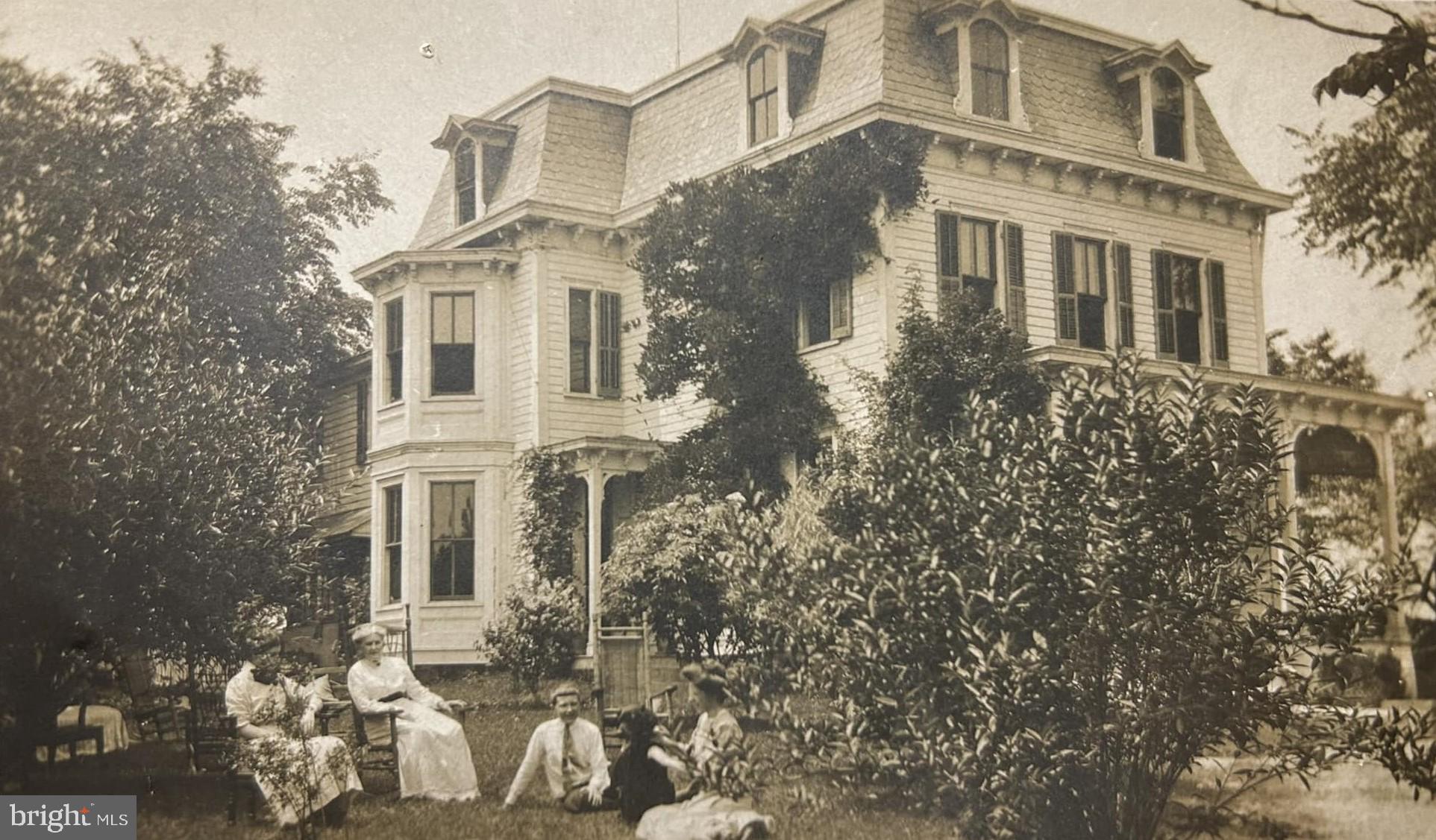 Heating oil delivery Furlong near a historic farmhouse along York Road